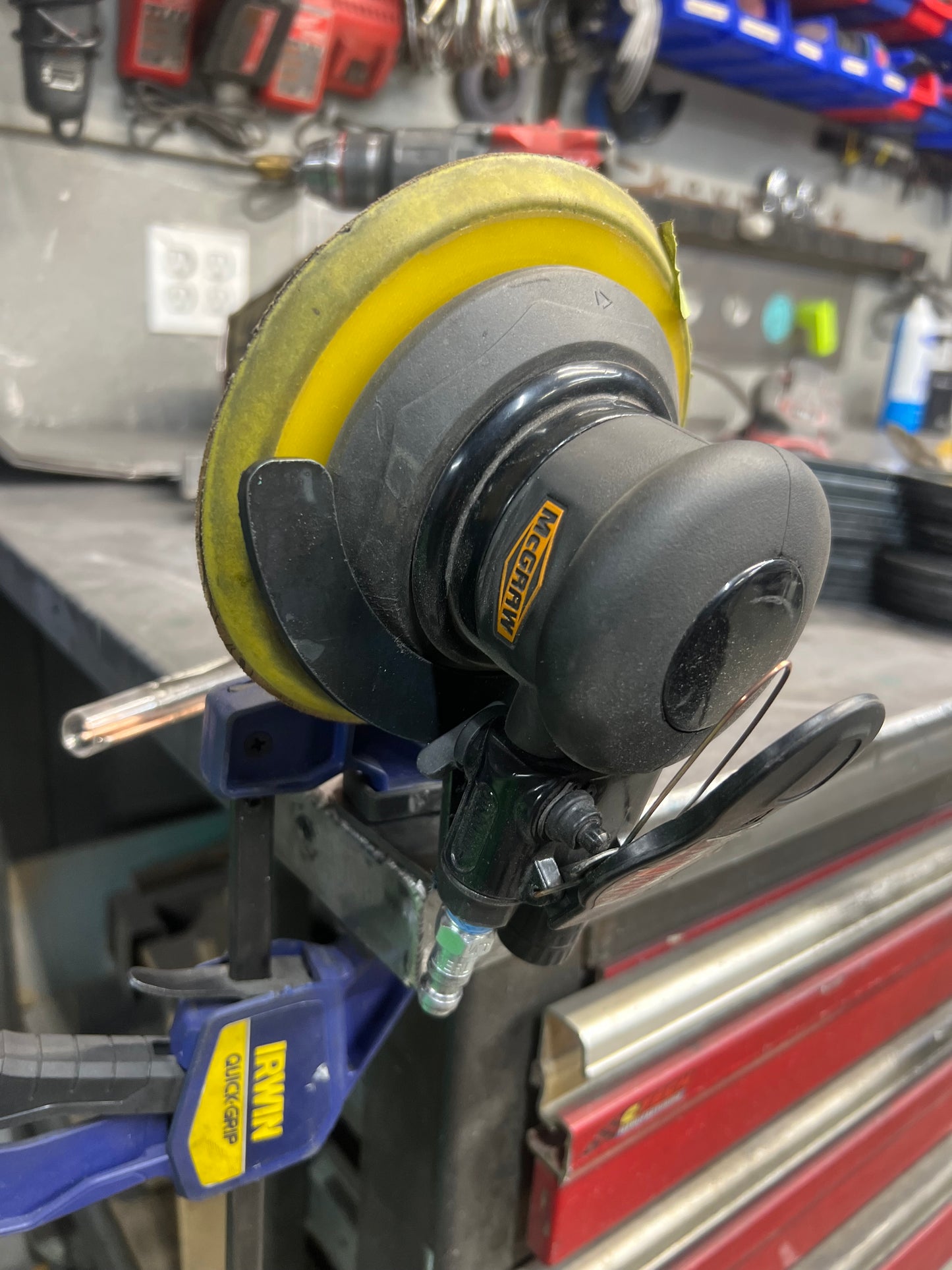 DA sander/Grinder wall mount