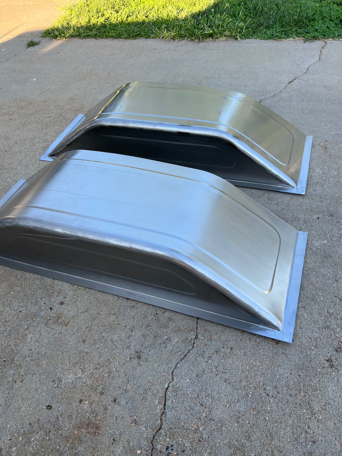 Raised Floor Wheel Tubs